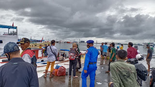 Lewat Patroli Sambang, Satpolair Polres Pelabuhan Makassar Ajak Warga Pulau Patuhi Prokes