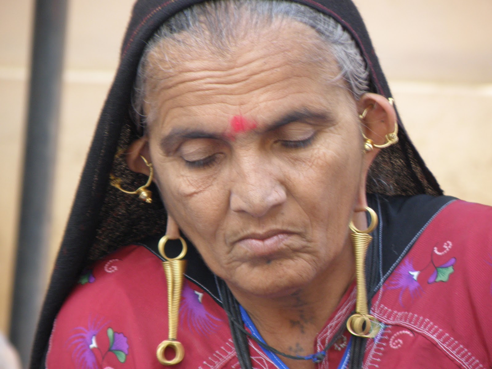 MULLED INK: Crafts: Judy Frater ~ Weaving the threads of life
