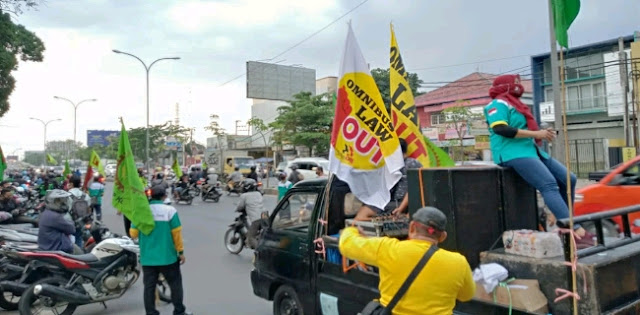 11 Orang Demonstran Di Semarang Positif Covid-19 11 Orang Demonstran Di Semarang Positif Covid-19