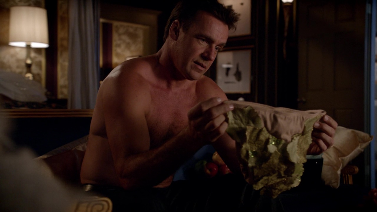 David James Elliott shirtless in GCB 1-03 "Love Is Patient" .