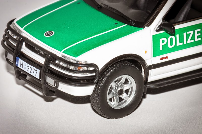 Modèle Réduit Ixo 1/43 - Opel Frontera Polizei (Police) - Occasion, échelle 1/43, Miniature De Collection