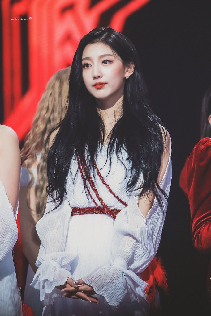 여돌 목소리가 너무 예뻐서 소찬휘가 긴장 됐다는 복면가왕 무대 | 인스티즈