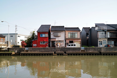 富山県魚津の町の住宅の様子