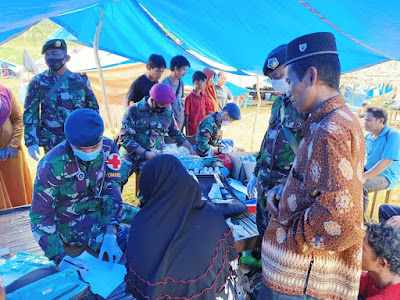 Batalyon Kesehatan TNI Bantu Pengobatan Korban Gempa Sulbar Batalyon Kesehatan TNI Bantu Pengobatan Korban Gempa Sulbar