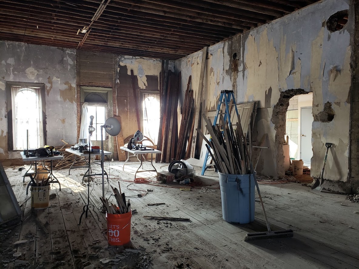 Kammy's Korner NOW OPEN! The Parma Antique Mall Upstairs!