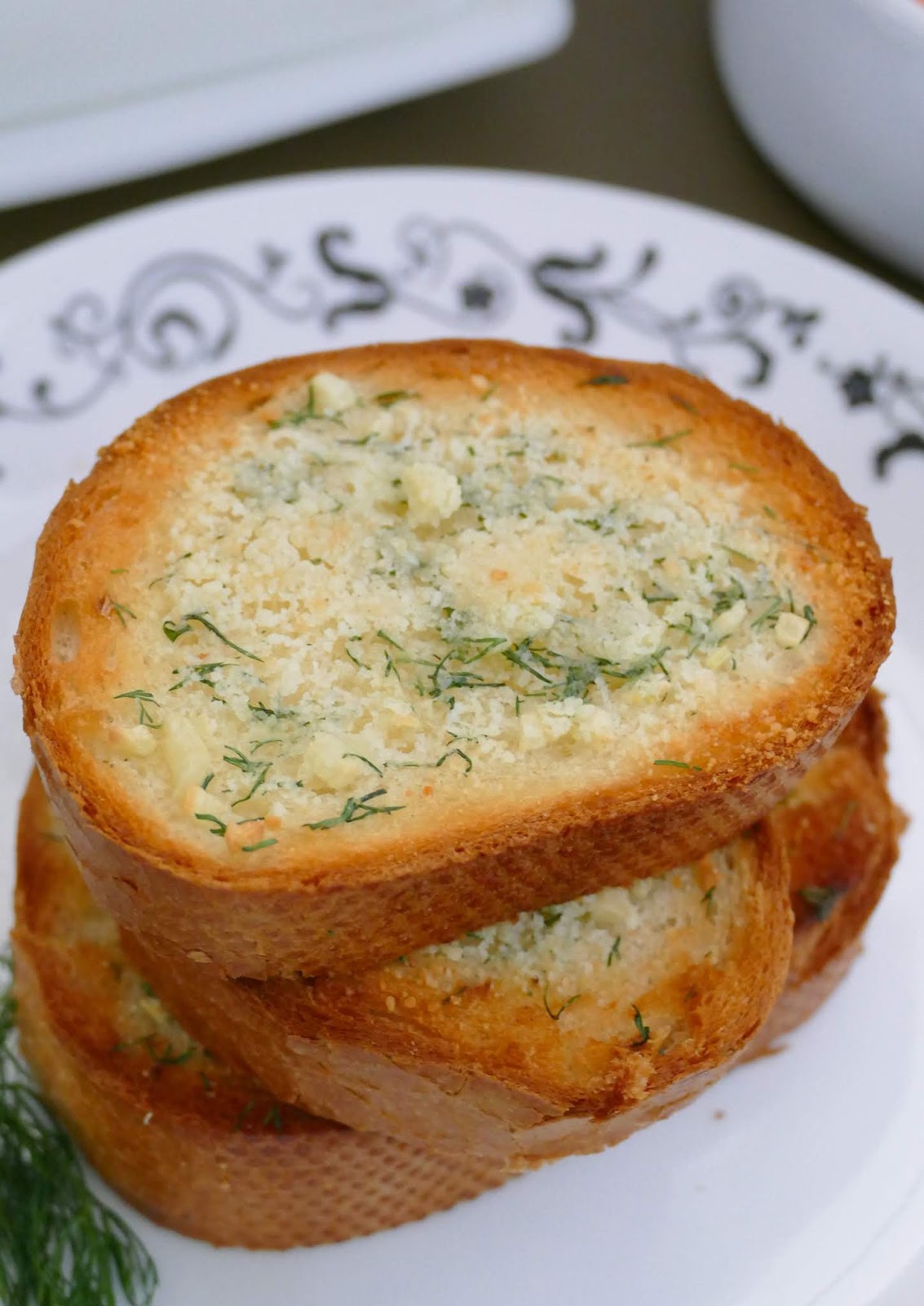 Parmesan Dill Garlic Bread Recipe