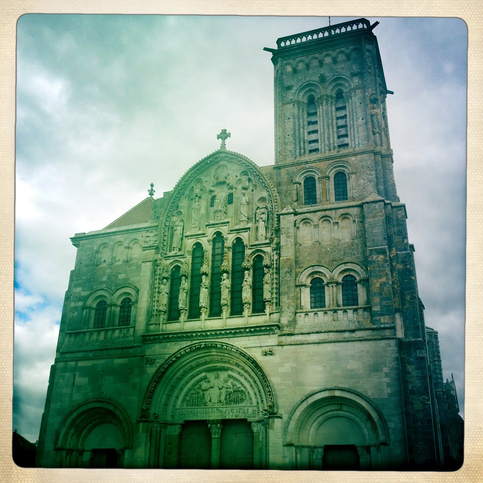 que faire à vézelay ce week end – Chosinrir