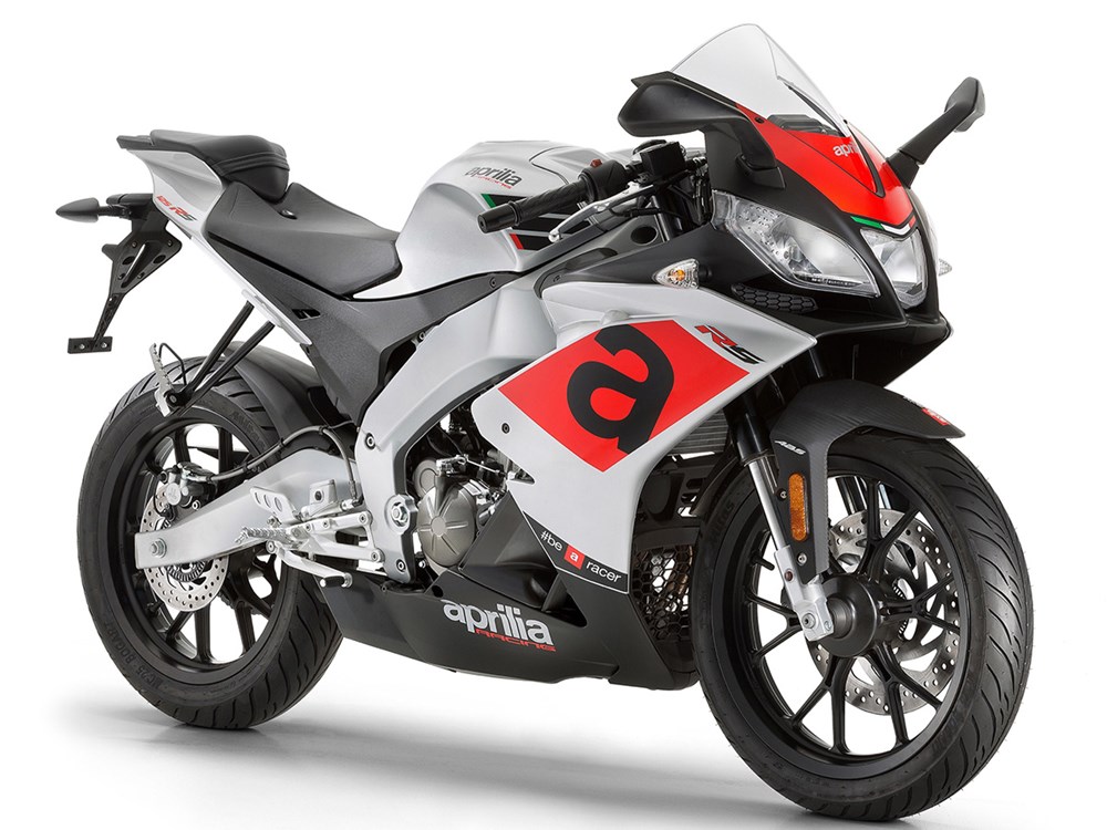 Aprilia Tuono 125 2017 chính thức ra mắt ghế xếp thư giãn ~ Mô tô nhập ...