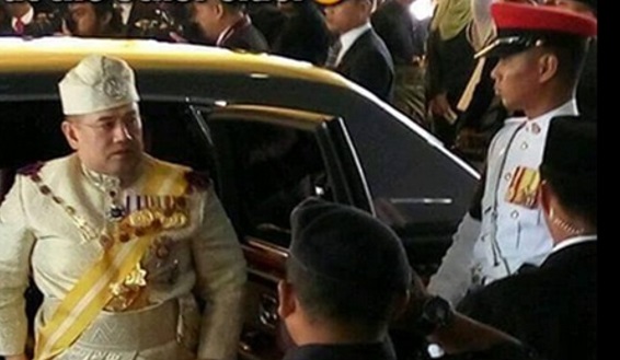 Gambar Yang Di Pertuan Agong Ke 15 Malukan Najib Dan Zahid Hamidi Jadi Viral