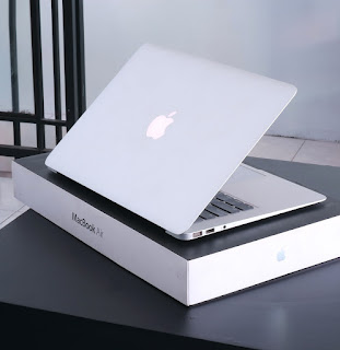 MacBook Air Core i5 Bekas Di Malang