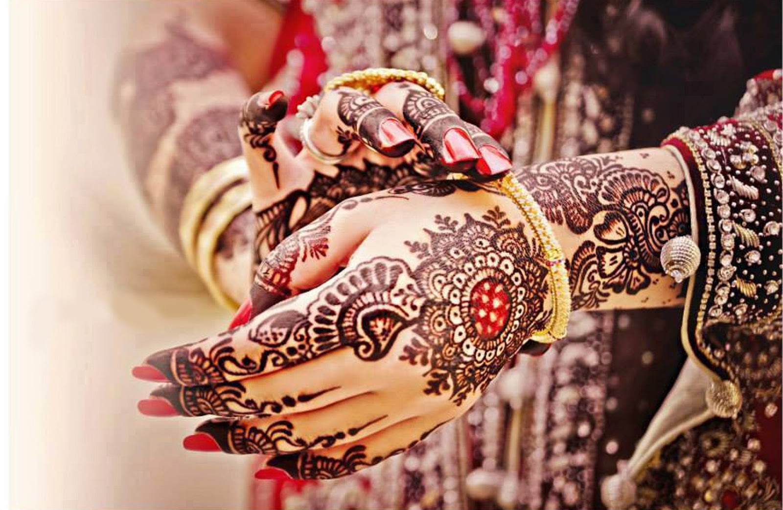 भारतीय शादी में मेहंदी से लेकर हल्दी तक होने वाली रस्मों से जुड़े हुए हैं कई वैज्ञानिक तथ्य