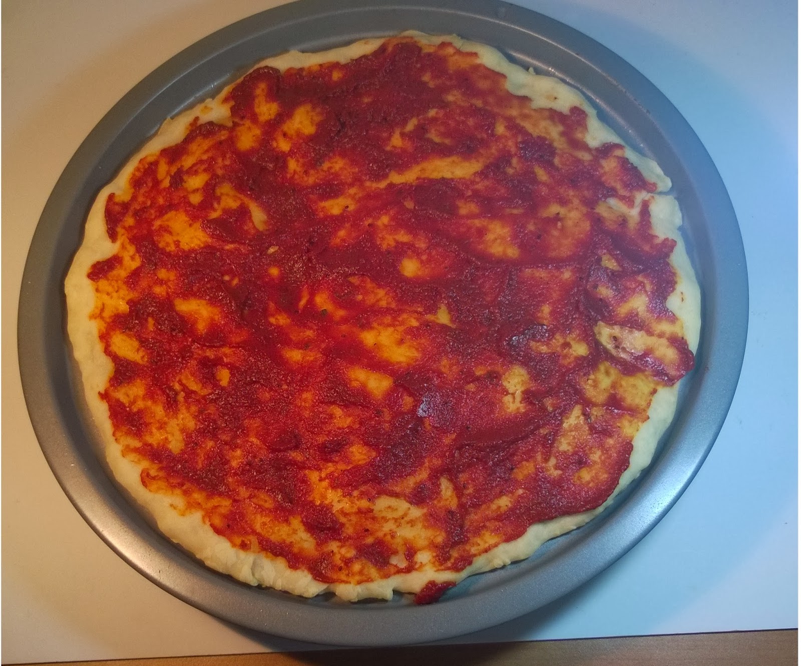 Simply Cooking and Health Tomato puree spread for pizza