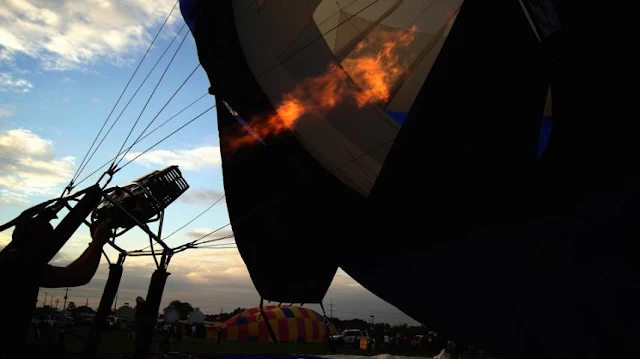 At least, 16 people, Killed, Saturday, Morning, Hot air, Balloon, Caught fire, Crashed, Lockhart, City, Central part