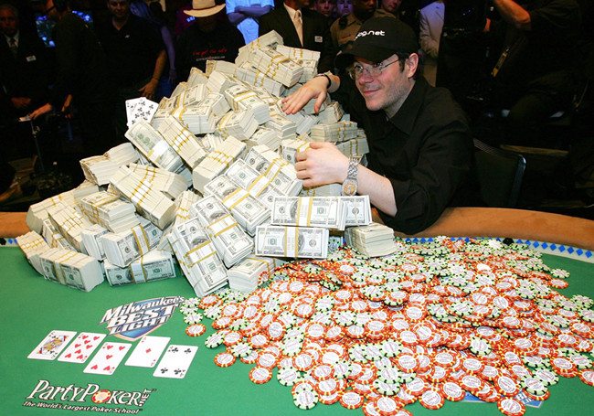 อุปสรรคที่ต้องเจอ กว่าจะมาเป็น นักเล่น Poker มืออาชีพ