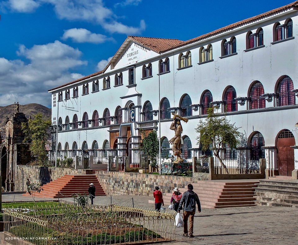 Escuela Nacional 51008 de CIENCIAS - Cusco