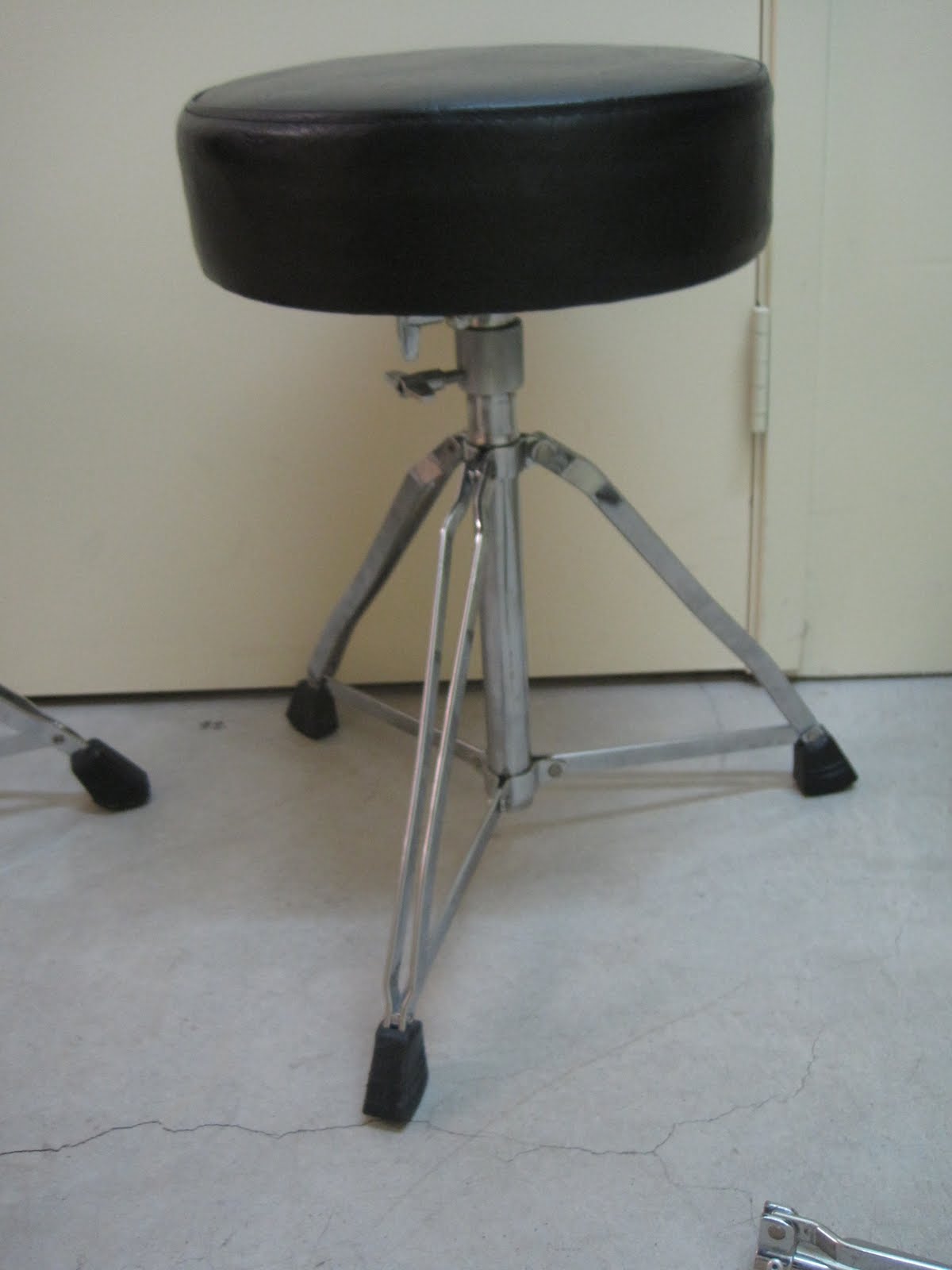 Drum Equipment: Drum seats