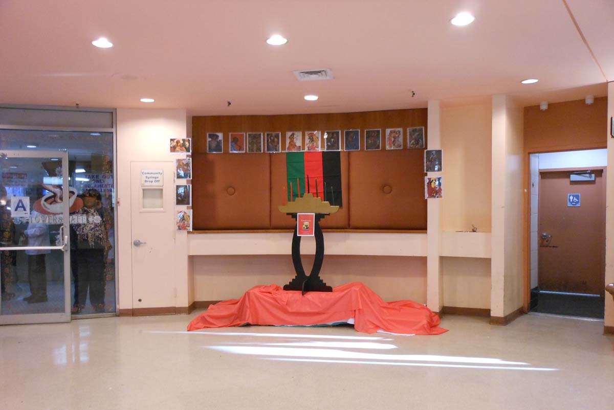 Quotidian New York (1) Staircase nonsequitors, (2) a trip to Staten