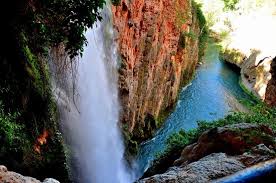 LA VENGANZA DE ARNALDO, SEÑOR DE CASTRO DE MALAVELLA LA VENGANZA DE ARNALDO, SEÑOR DE CASTRO DE MALAVELLA