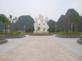 sculpture at Panlong Lake Scenic Area in Yunfu