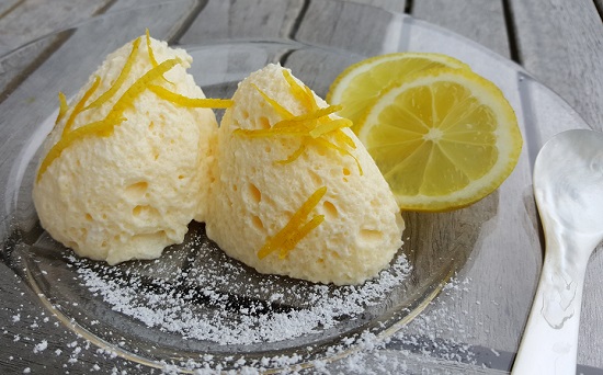 Zitronen-Mousse: erfrischend und fluffig | (no) plain Vanilla Kitchen ...