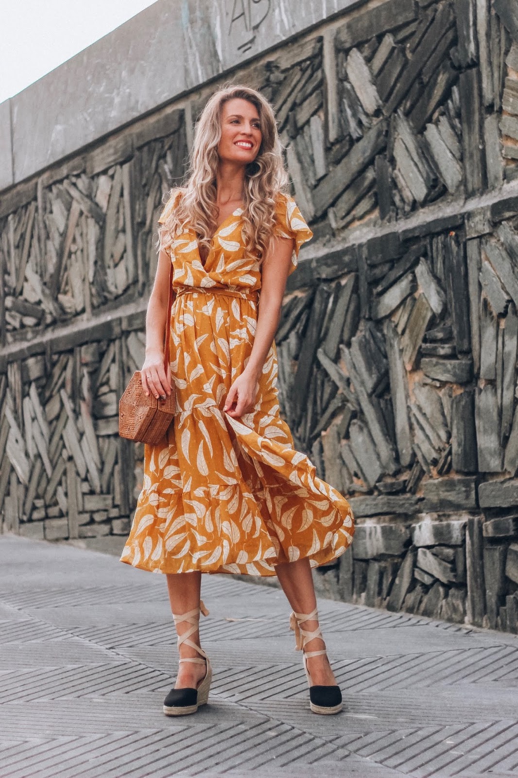 LOOK PREMAMÁ: VESTIDO MIDI tacón de quita y pon