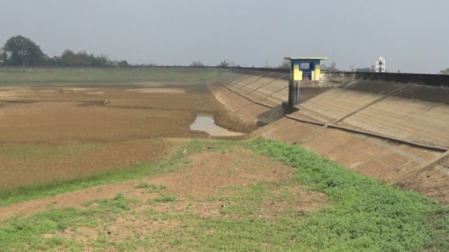 Darurat Kekeringan Sragen, 5 Waduk dan 41 Embung Mengering Darurat Kekeringan Sragen, 5 Waduk dan 41 Embung Mengering