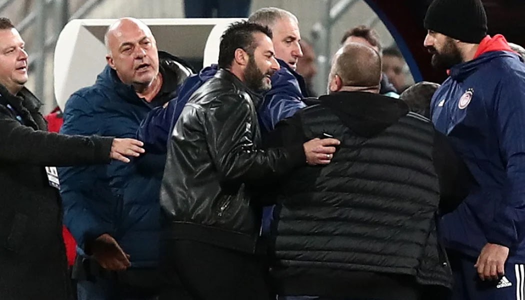 Καταγγελίες Ολυμπιακού για ιδιοκτήτες ΠΑΕ και... σακούλες από Αγ. Όρος - Χαμός με Μπέο-Καραπαπά! Καταγγελίες Ολυμπιακού για ιδιοκτήτες ΠΑΕ και... σακούλες από Αγ. Όρος - Χαμός με Μπέο-Καραπαπά!