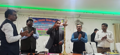 डीएम ने की जनप्रतिनिधियों के साथ बैठक, AnjNewsMedia