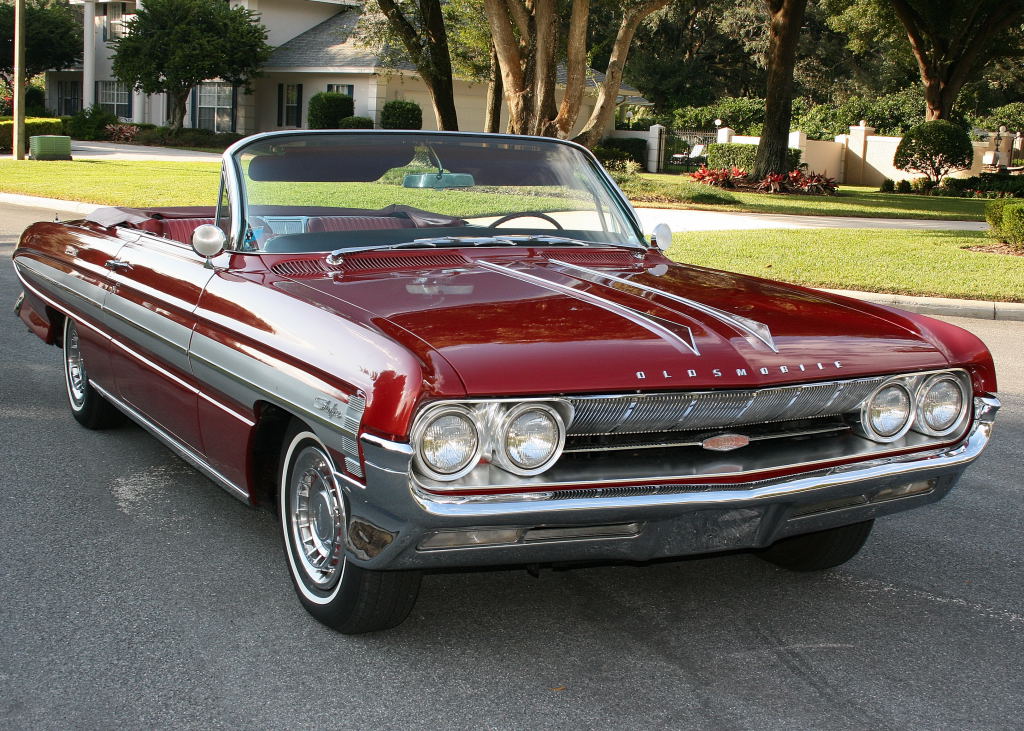 Oldsmobile Starfire 1961