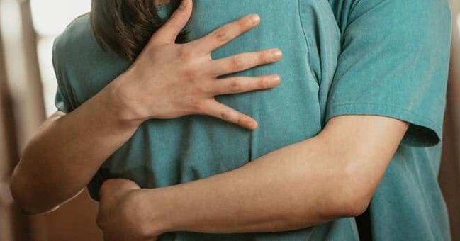 Begini Cung Arti Mimpi Berpelukan Dengan Istri Orang Lain Yang Benar