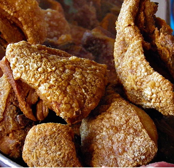 Cooking Pinay Chicharon (Crispy Fried Pork Rind)