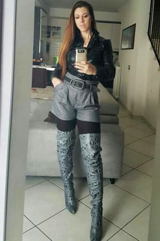 Shorts and boots outfit | Just sexy boots