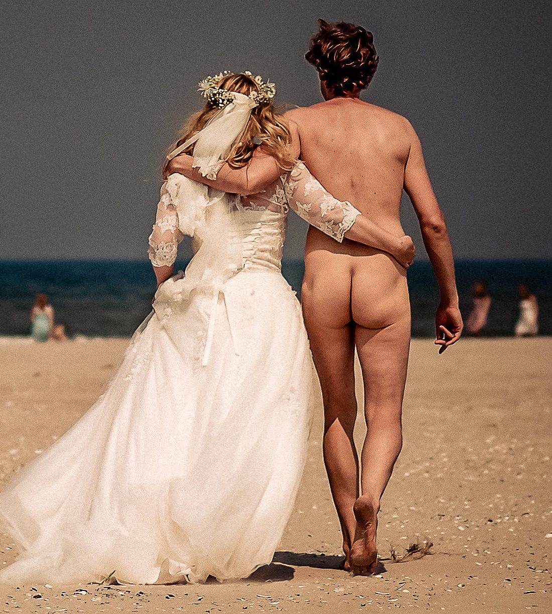 Nude wedding photoshoot