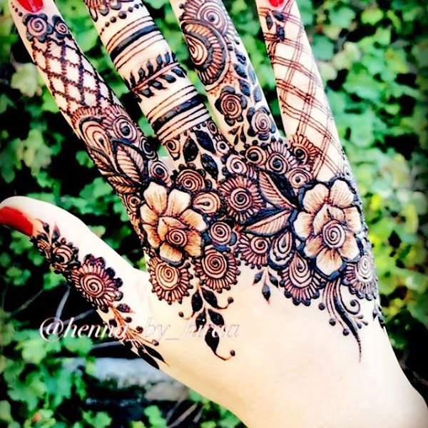 Latest Henna Designs | Cute Girl
