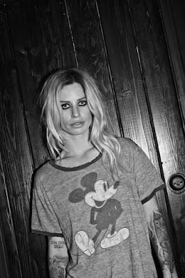 Gin Wigmore in a Mickey Mouse t-shirt