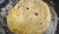 Roasting paneer paratha recipe for kids