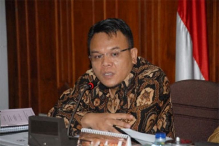 DPR: TKA Cina Selalu Diperlakukan Baik, Kenapa WNI Tidak Dilindungi di Sana? DPR: TKA Cina Selalu Diperlakukan Baik, Kenapa WNI Tidak Dilindungi di Sana?