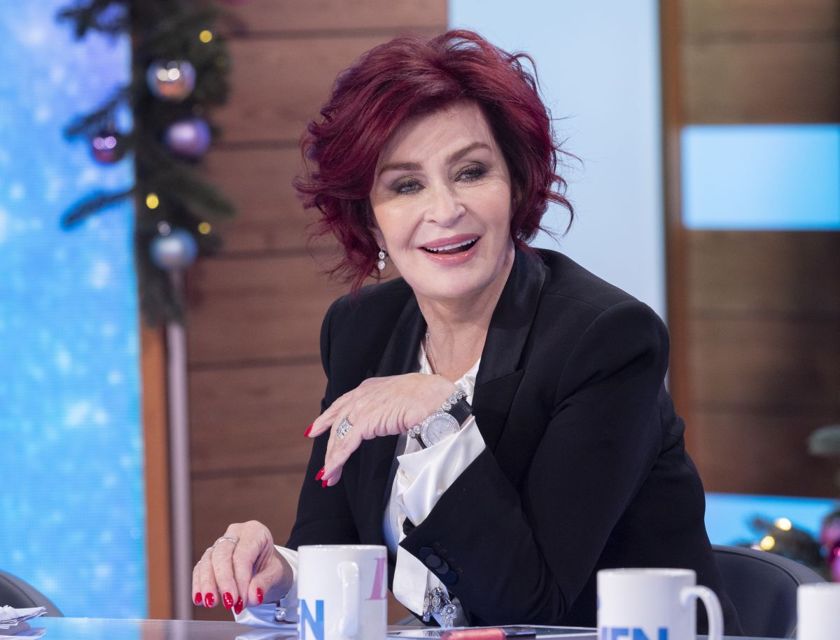 Sharon Osbourne clicks at Loose Women Show in London 18 Dec-2019