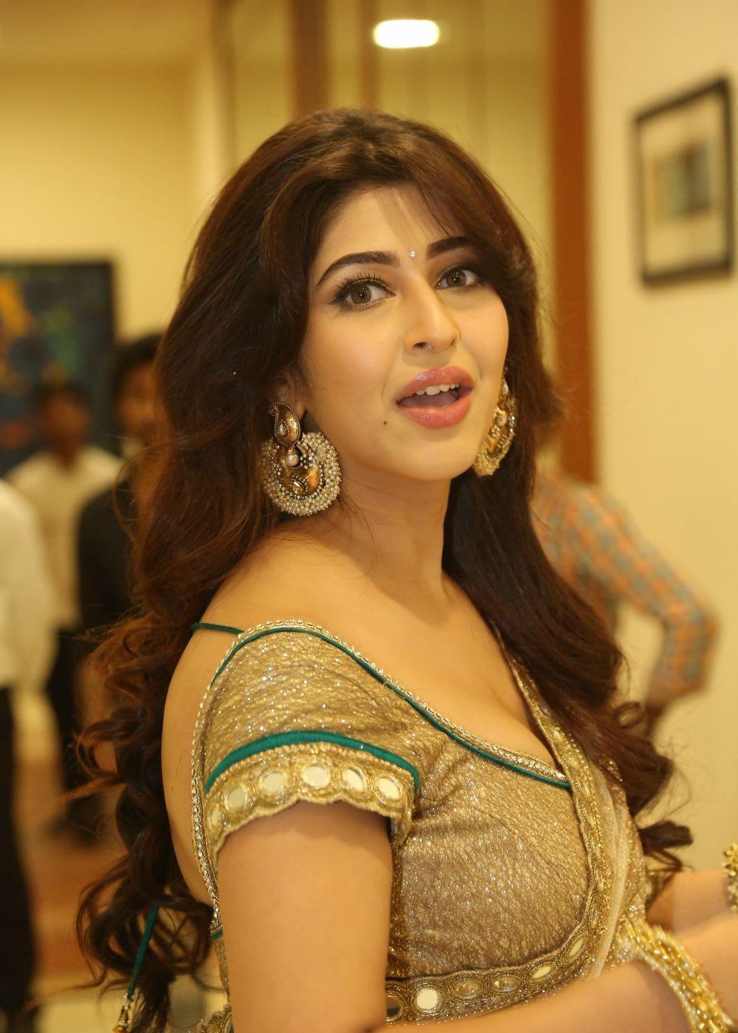High Quality Bollywood Celebrity Pictures Sonarika