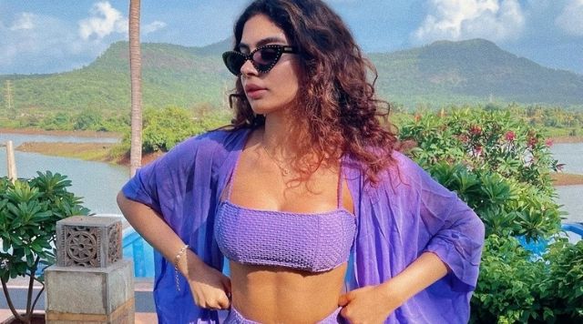 Khushi Kapoor Is Breaking The Internet With Jaw-dropping Bikini Pictures. Shanaya Kapoor Reacts.