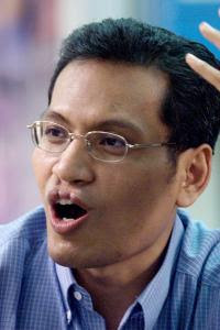 Profile Ulil Abshar Abdalla dan Pemikiran Sesatnya Profile Ulil Abshar Abdalla dan Pemikiran Sesatnya