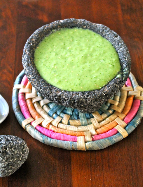 salsa de tomate con ahuacate,vocado  green salsa, salsa de tomate crudo, Mexican green salsa, tomatillo salsa, raw tomatillo green salsa,Salsas,dips and salsa, avocado salsa, best  guacamole recipe,