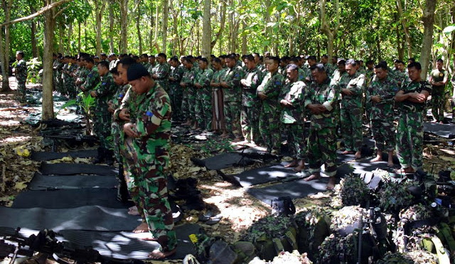 Subhanallah Para Prajurit Tni Ini Tetap Shalat Jum At Meski Di
