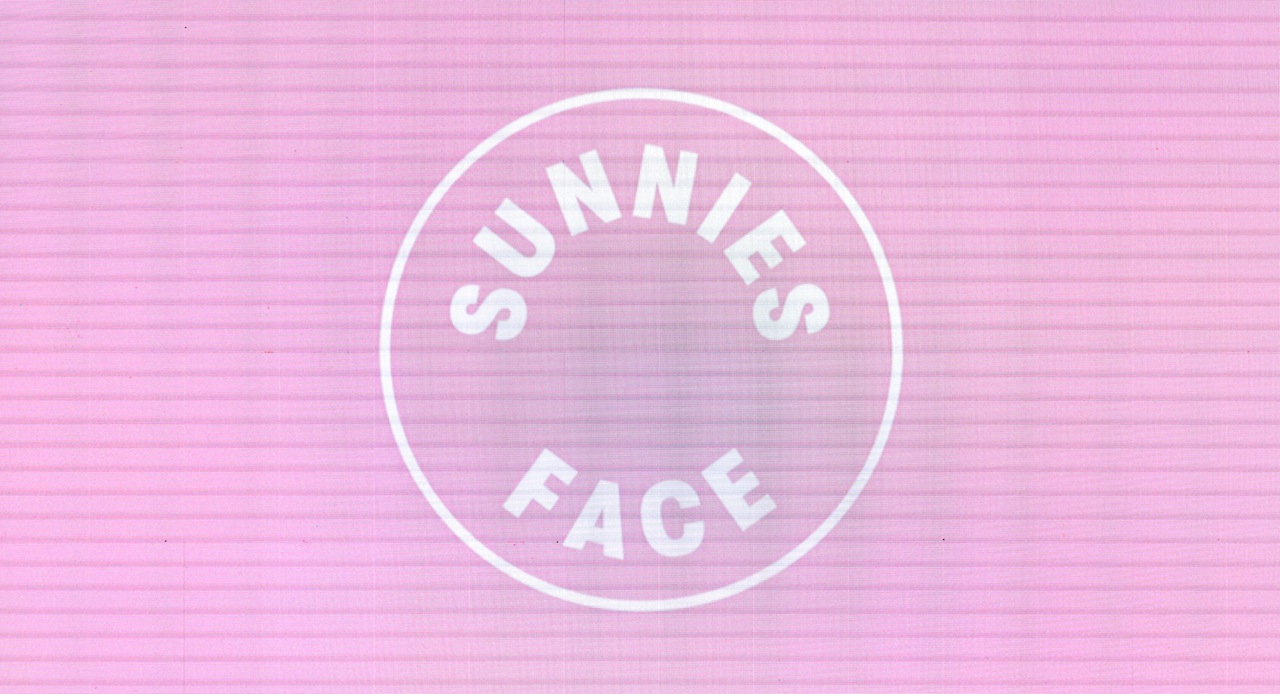 Sunnies Face Sunnies Studios now has makeup! + Complete swatches The
