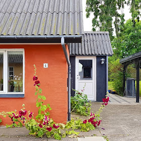 Urlaub an Dänemarks nördlicher Ostseeküste: Unser Ferienhaus in Asaa. Unser Haus liegt im Ort Asaa und hat einen schönen Garten.