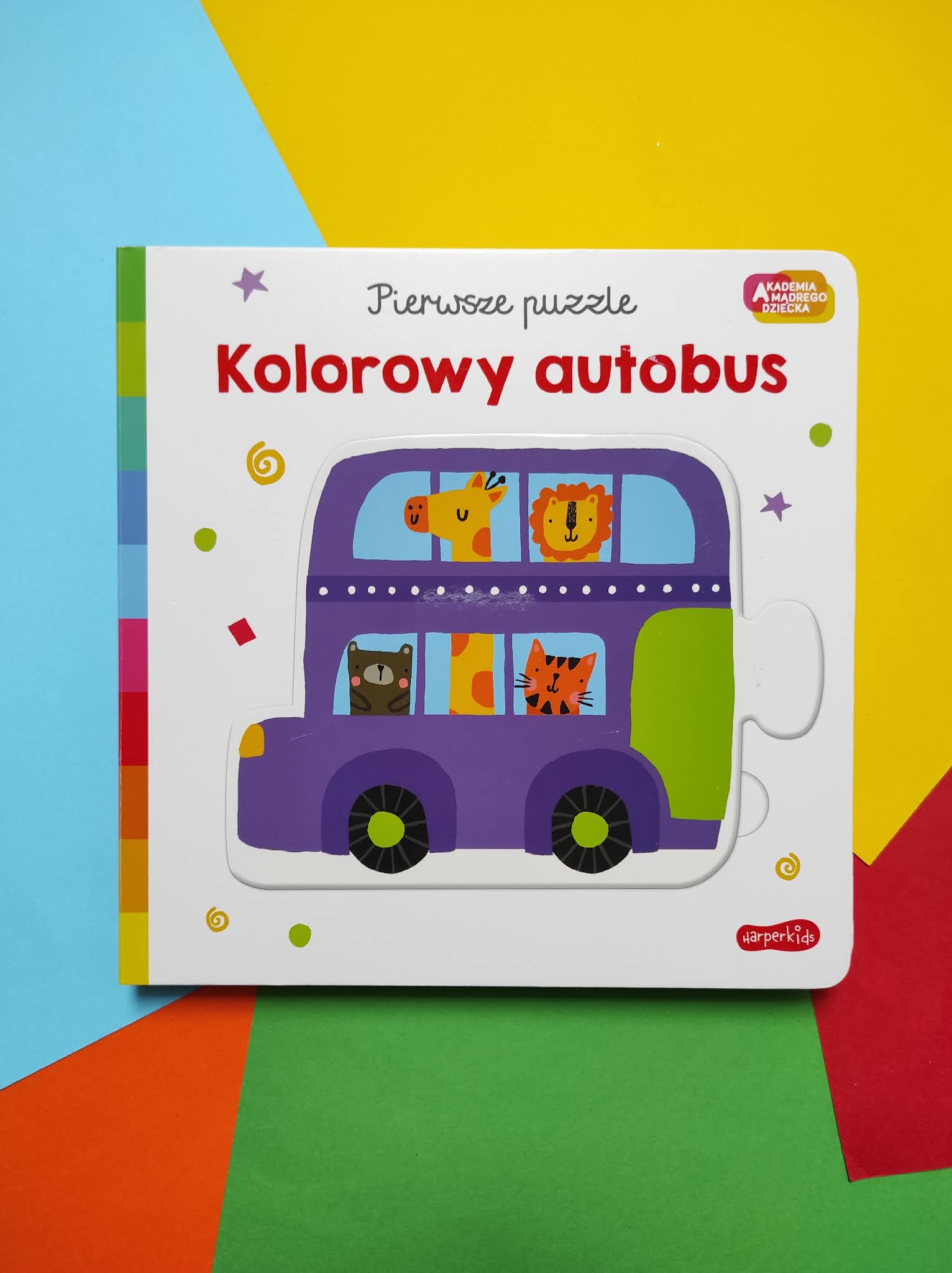 Akademia Mądrego Dziecka. Pierwsze puzzle. Kolorowy autobus.
