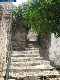 Travessa do Pé da Torre de Castelo de Vide, Portugal (Crossing)