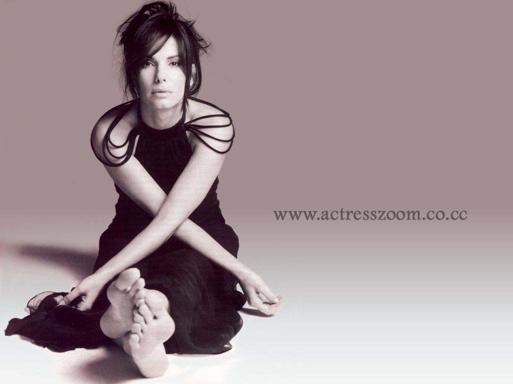 SEO WEBDESIGNING: Sandra Bullock Hot Images