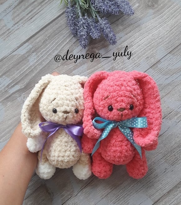 Crochet bunny amigurumi