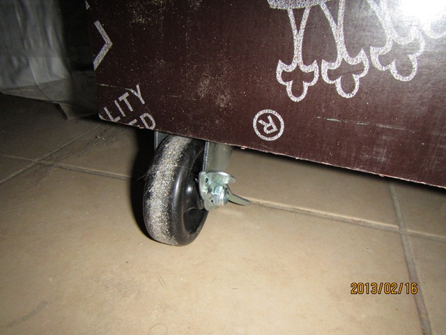 Parts+bins-16022013-014.JPG